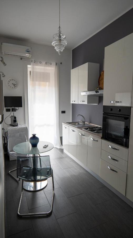Beautiful Floral Apartment On Navigli Mediolan Zewnętrze zdjęcie
